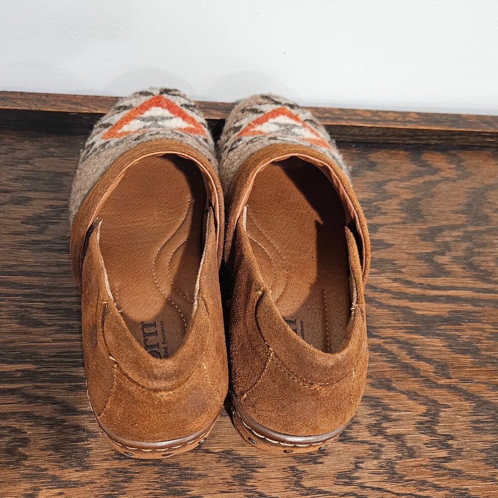 Born Bailie clogs Aztec pattern clogs - image 6